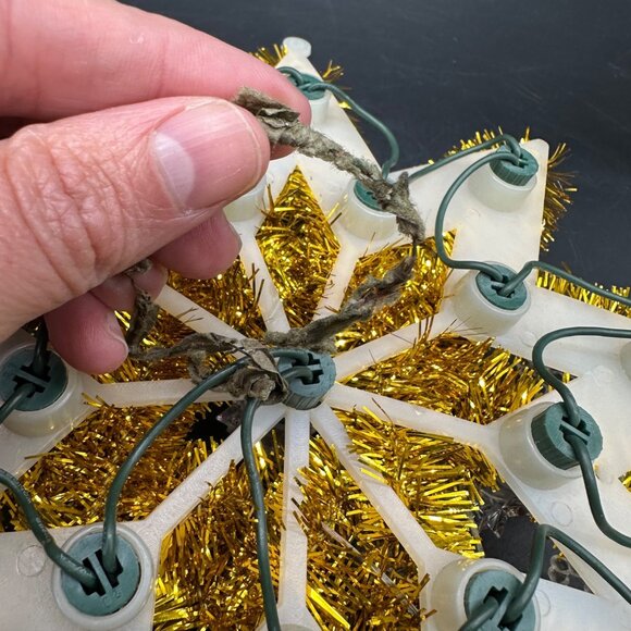 Vintage Lighted Christmas Tree Topper Gold Tinsel 1980s Taiwan Decoration - Picture 7 of 8